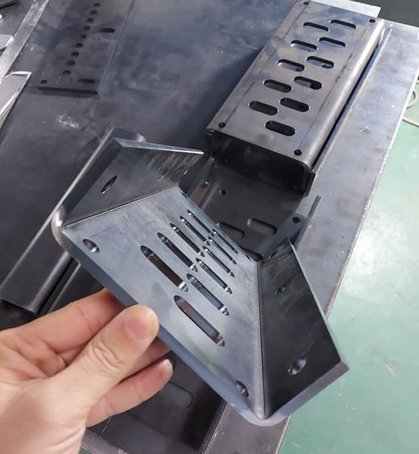 gia công kim loại tấm
