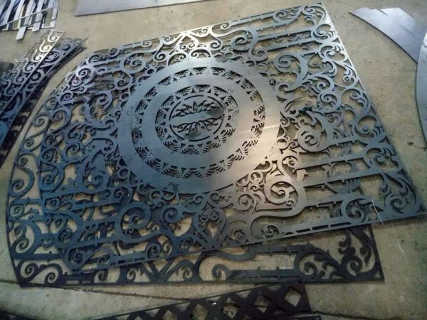 cắt hoa văn sắt cnc