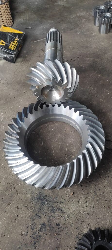 bánh răng côn xoắn (bevel gears)