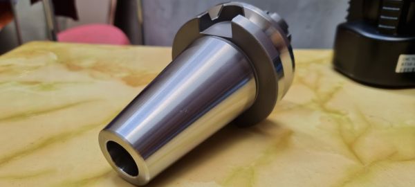 đầu kẹp dao CNC