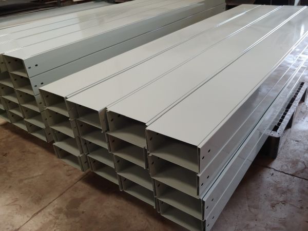 gia-cong-mang-cap-kim-loai-3 Gia công máng cáp kim loại
